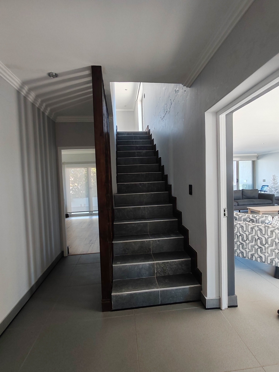 7 Bedroom Property for Sale in Perlemoenbaai Western Cape